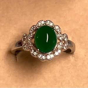 18K White Gold NATURAL Green Jadeite Jade Halo Diamond  Gemstone Ring